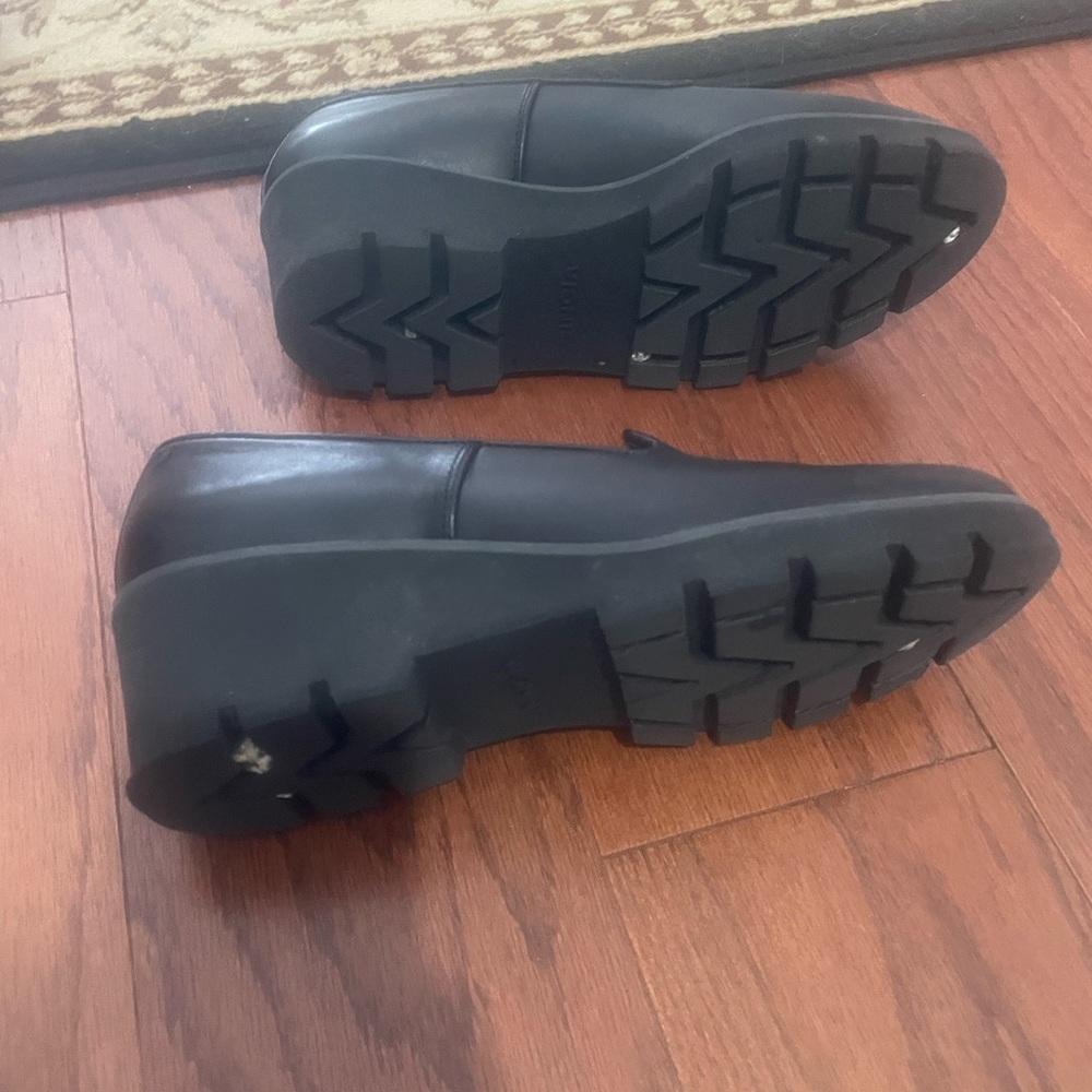 Women’s Vionic Loafers - Picture 4 of 9